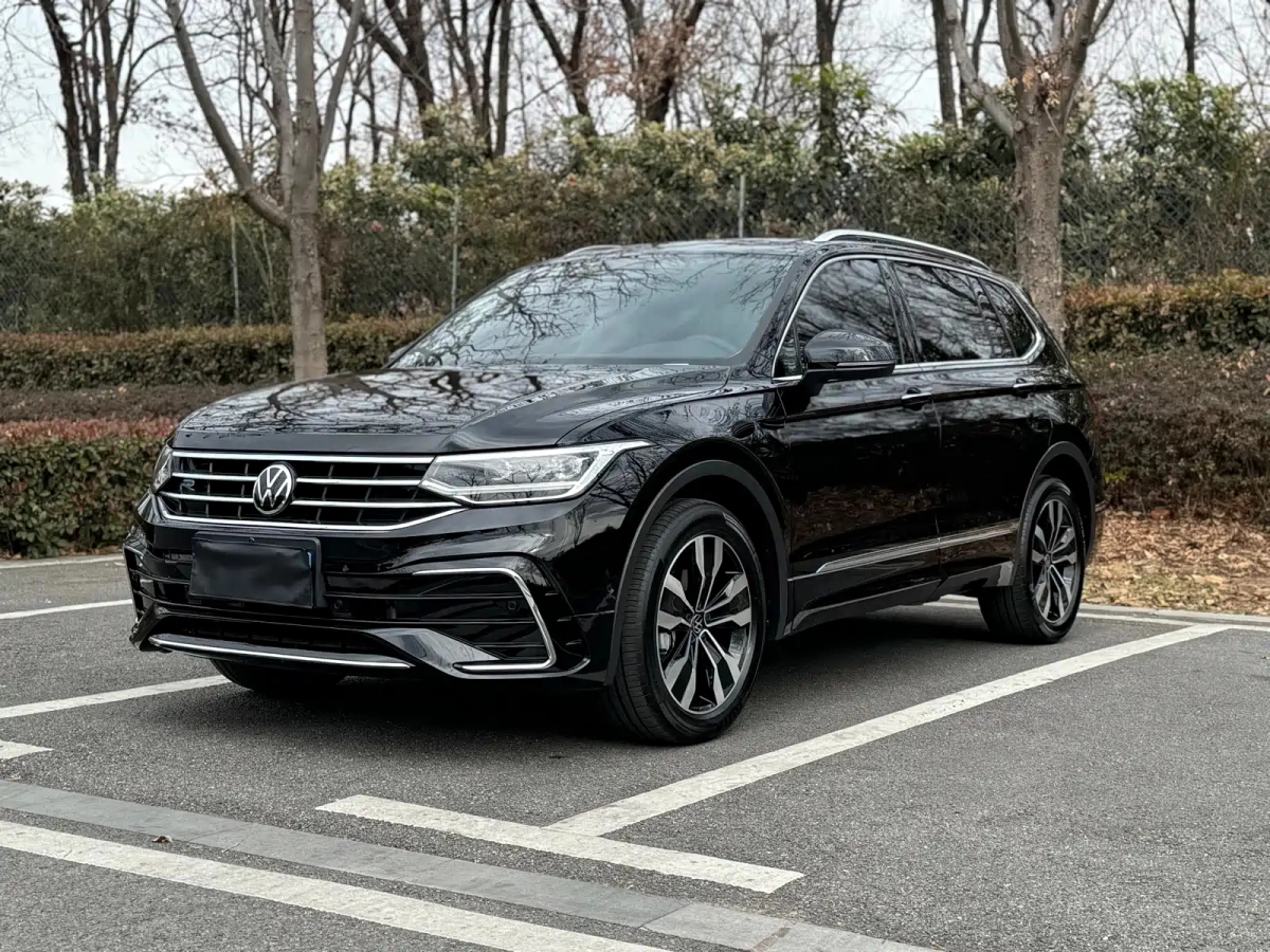 VOLKSWAGEN TIGUAN L  2025