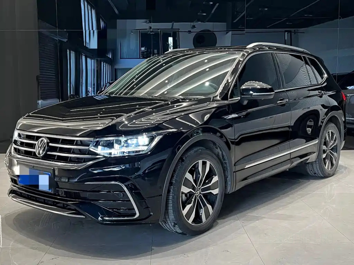 VOLKSWAGEN TIGUAN L  2023