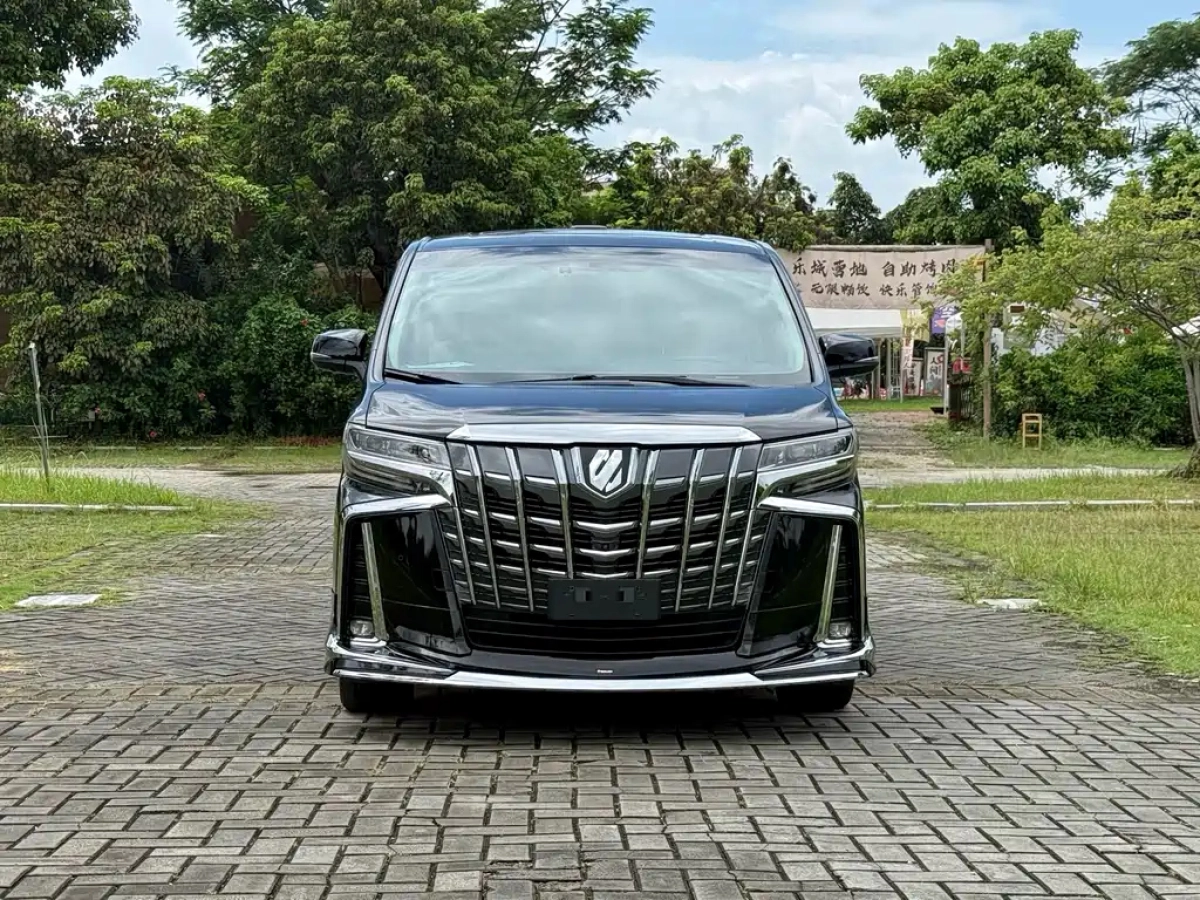 TOYOTA ALPHARD