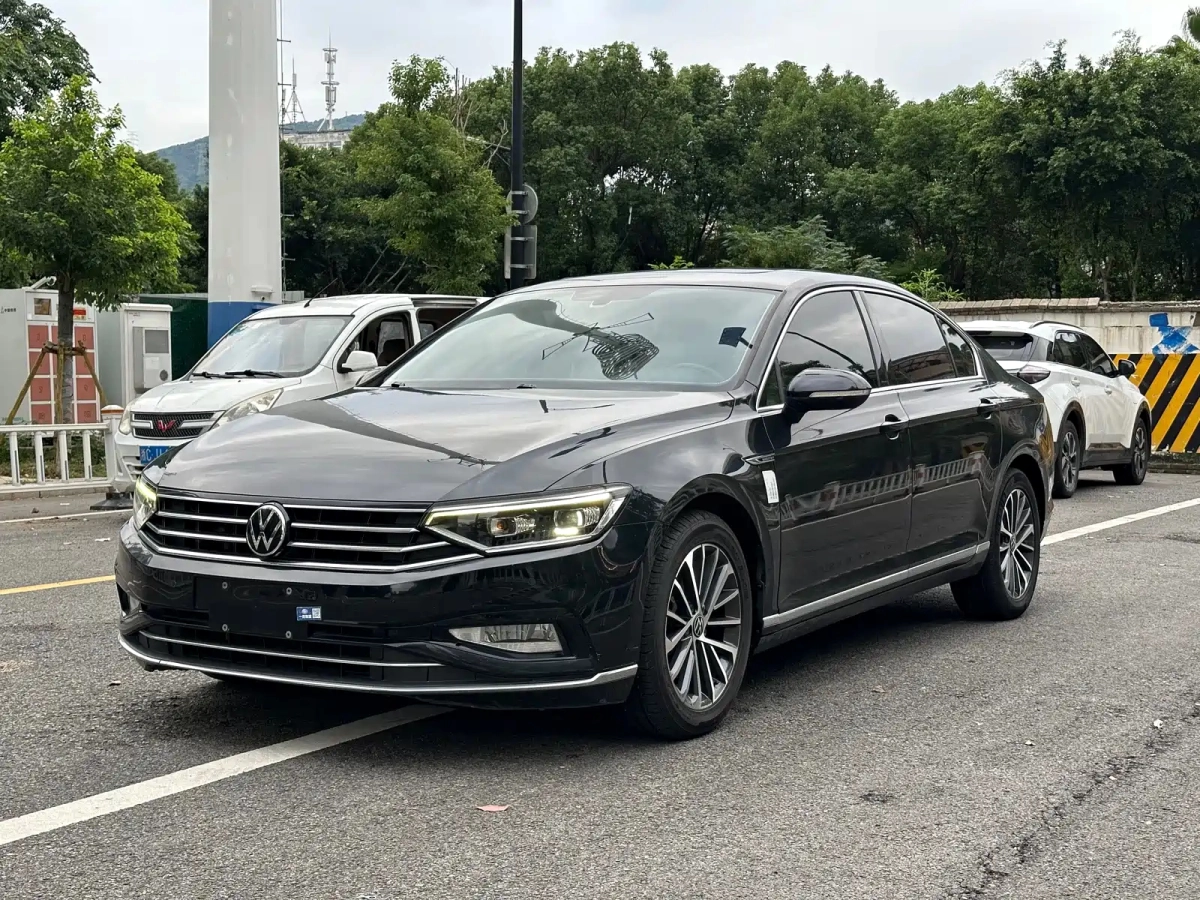 VOLKSWAGEN MAGOTAN  2021