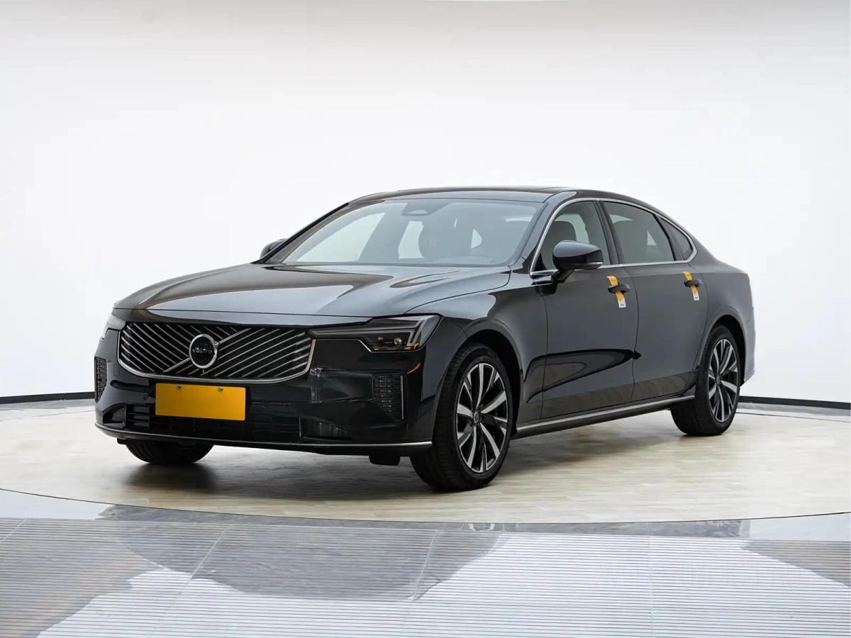 VOLVO S90  2025