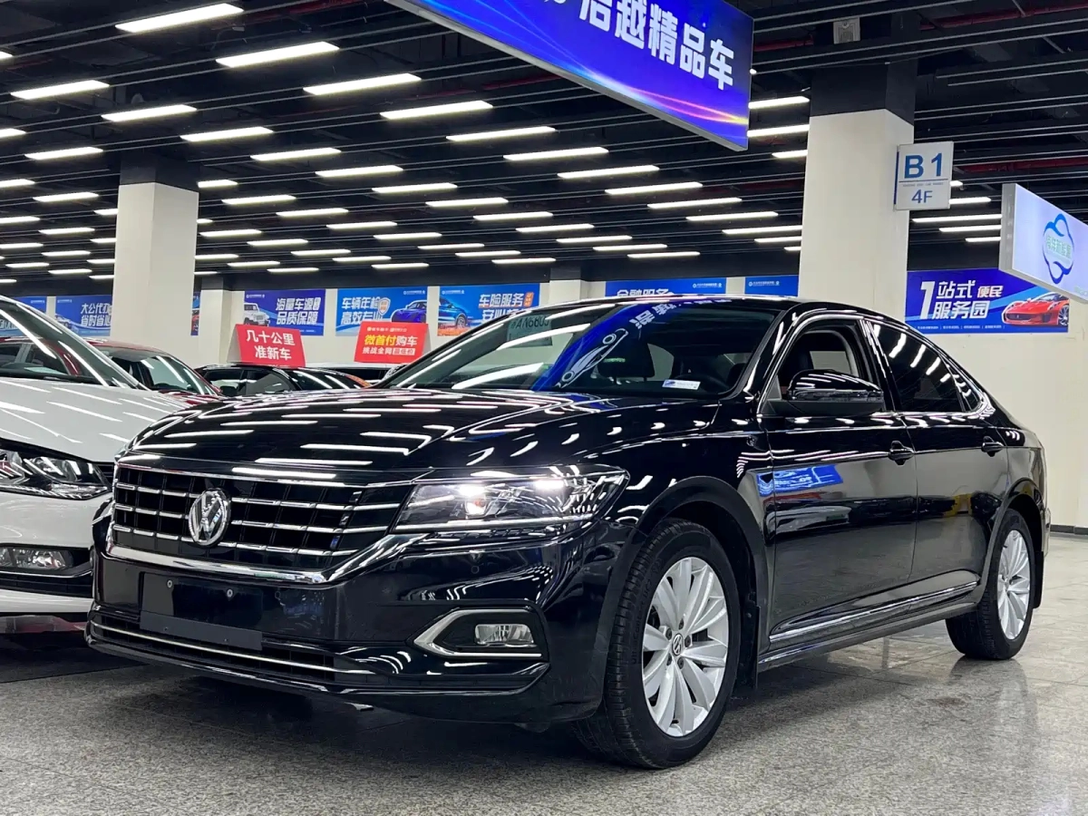 VOLKSWAGEN PASSAT  2019