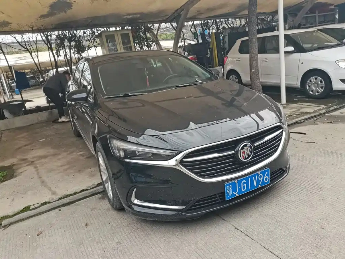 BUICK LACROSSE  2022