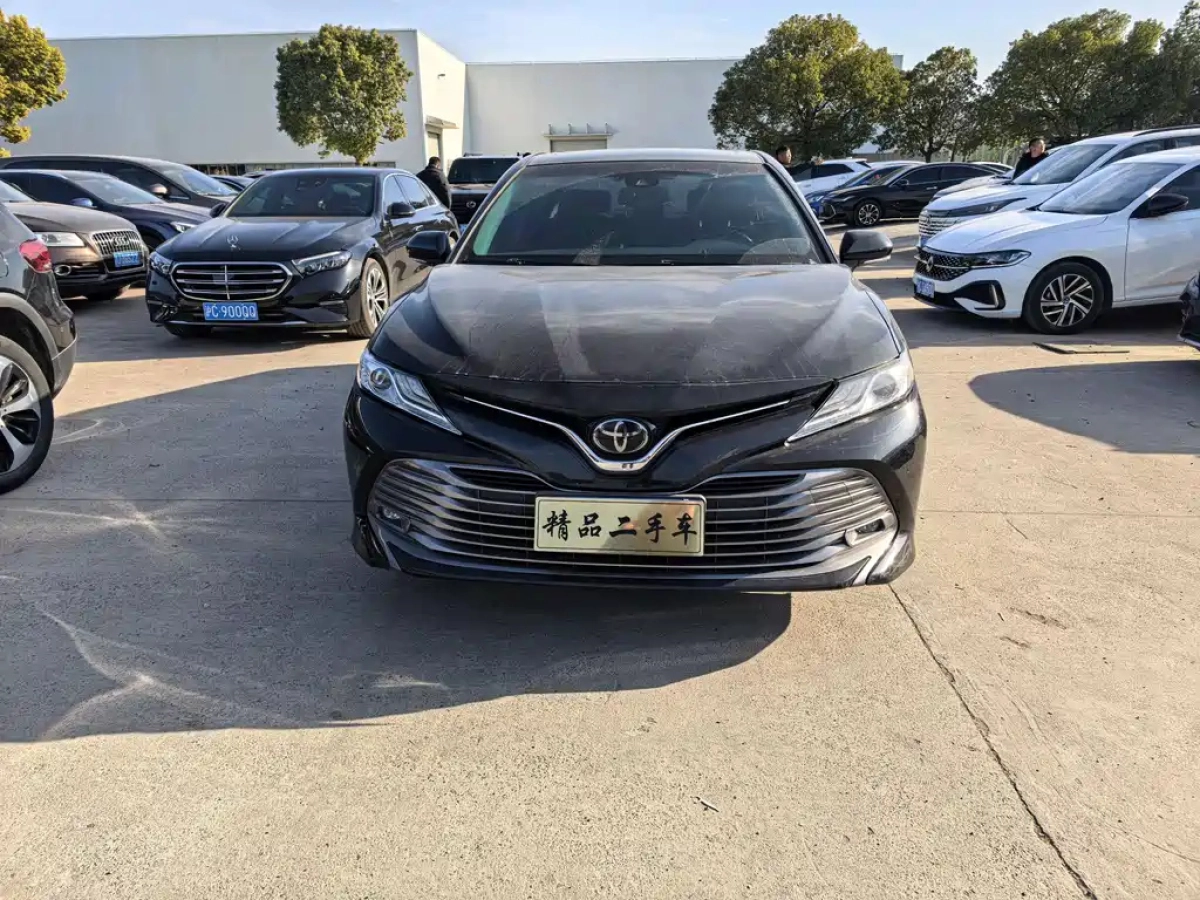 TOYOTA CAMRY  2020