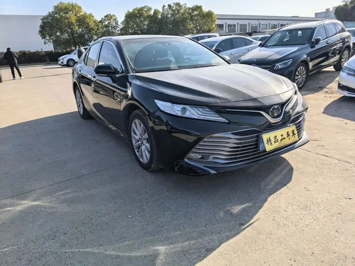 TOYOTA CAMRY