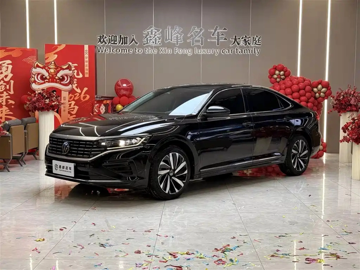 VOLKSWAGEN PASSAT  2023