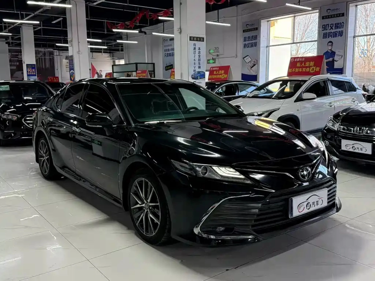 TOYOTA CAMRY