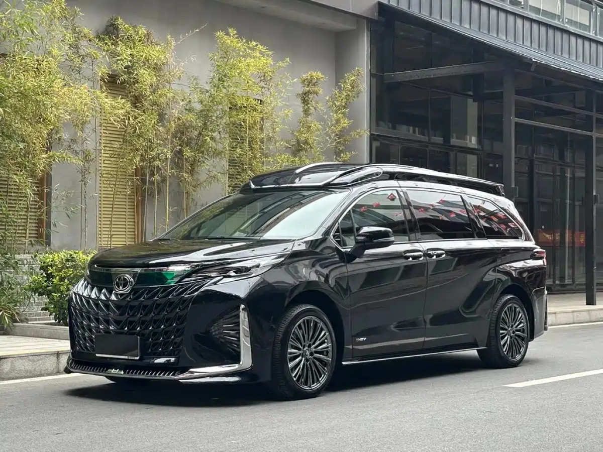 TOYOTA SIENNA  2025
