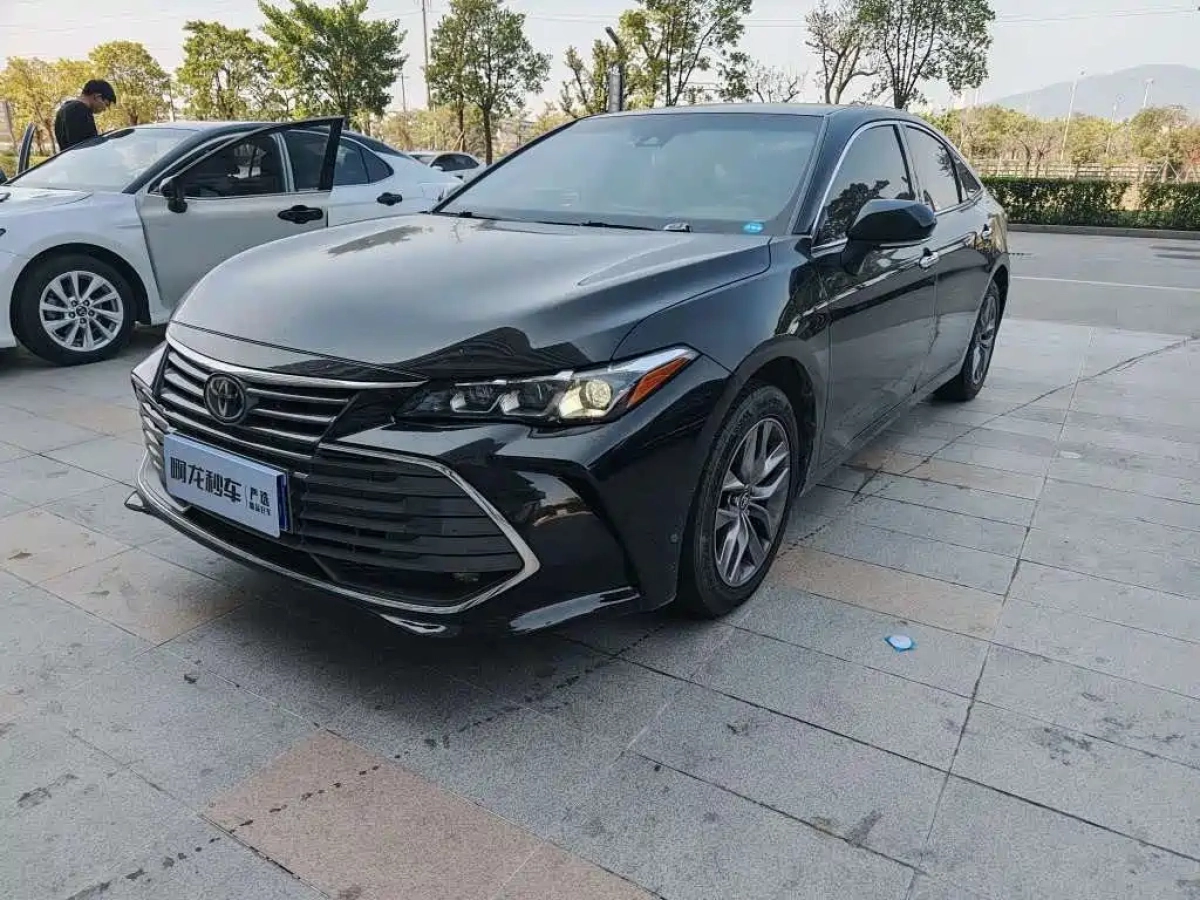 TOYOTA AVALON  2021