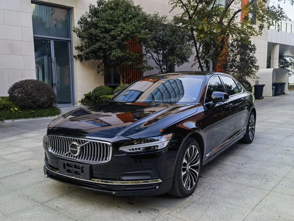 VOLVO S90  2024