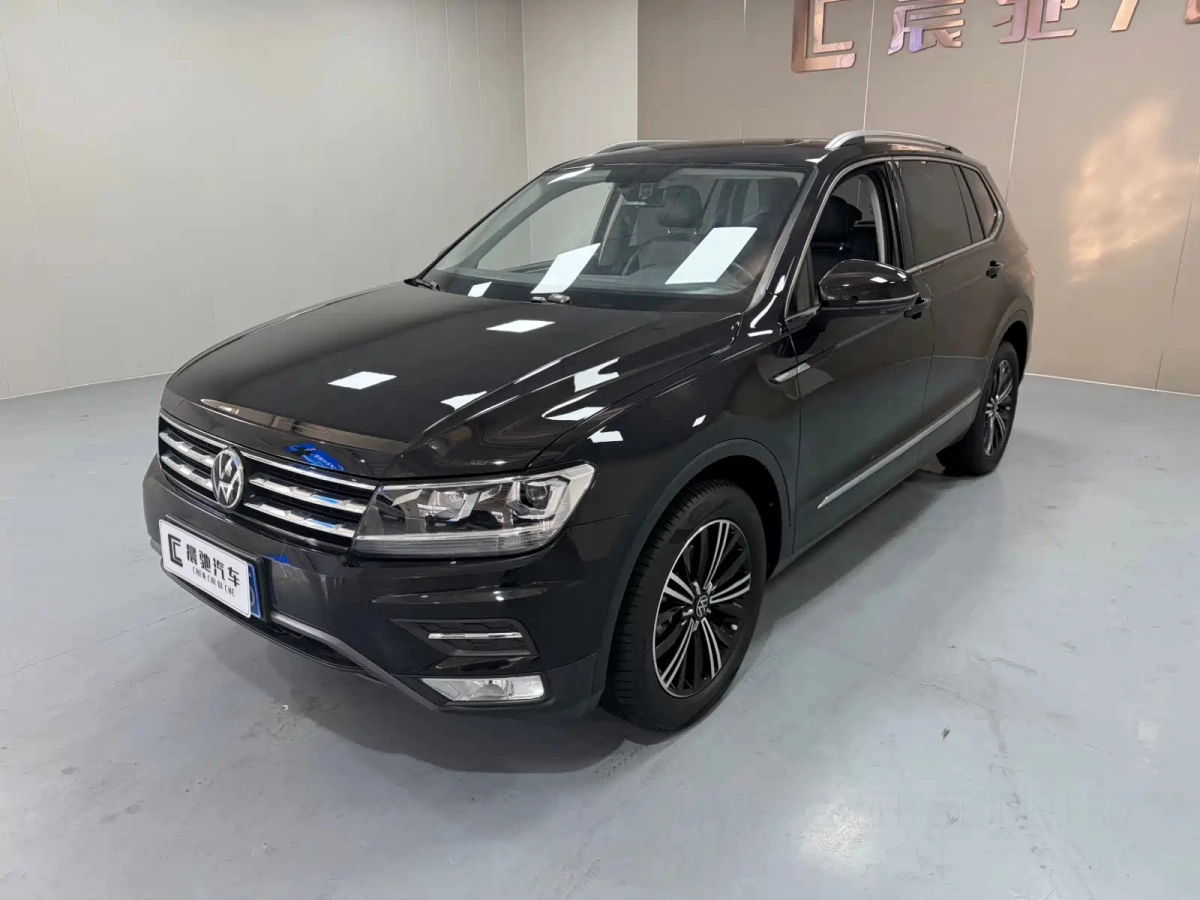 VOLKSWAGEN TIGUAN L  2021