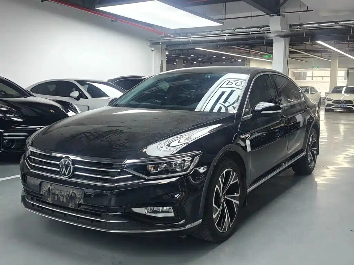 VOLKSWAGEN MAGOTAN  2022