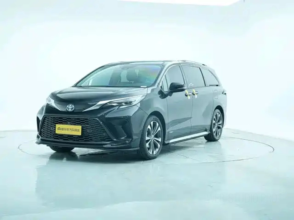 TOYOTA SIENNA  2024