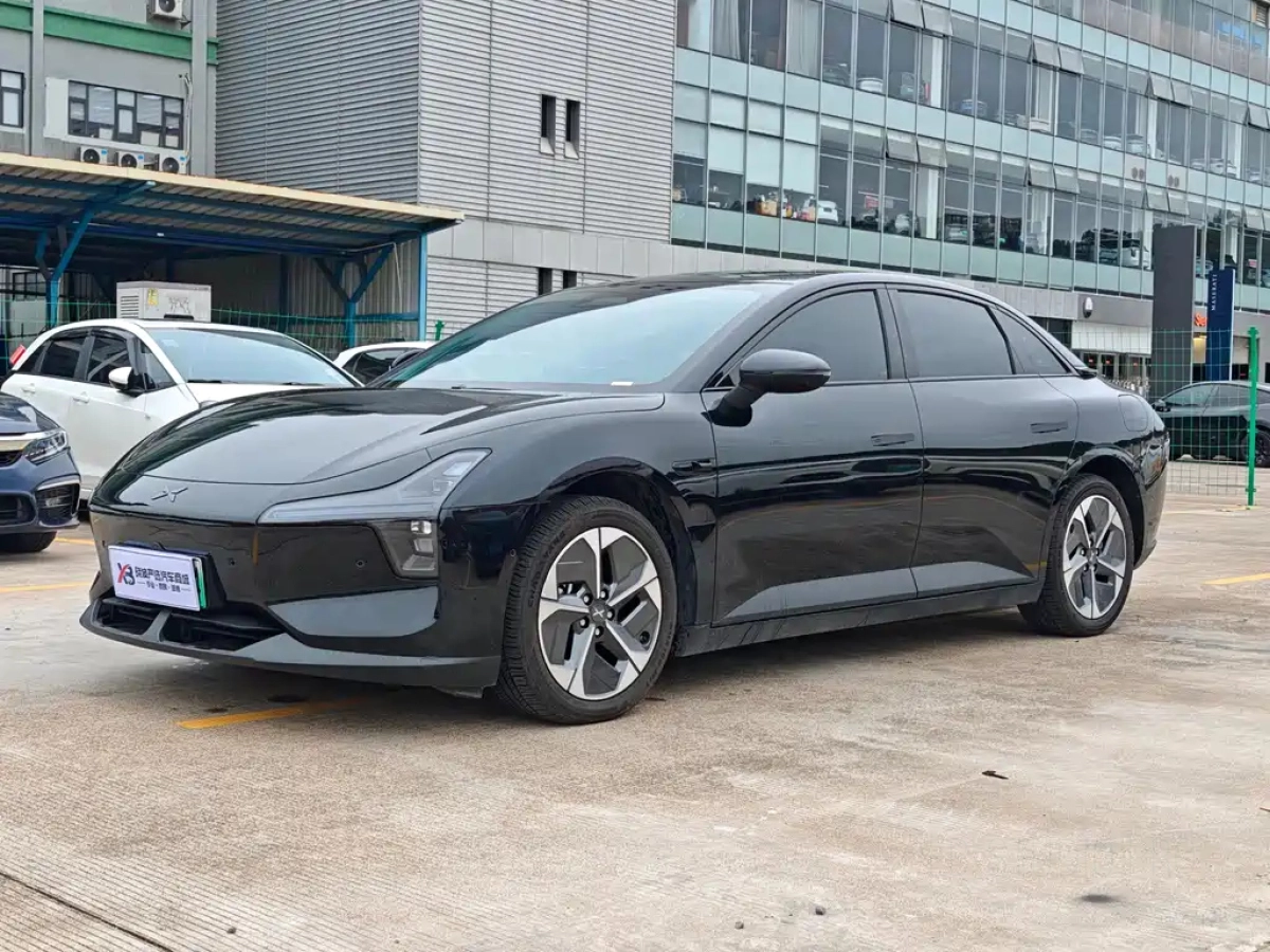 XPENG MONA M03  2025