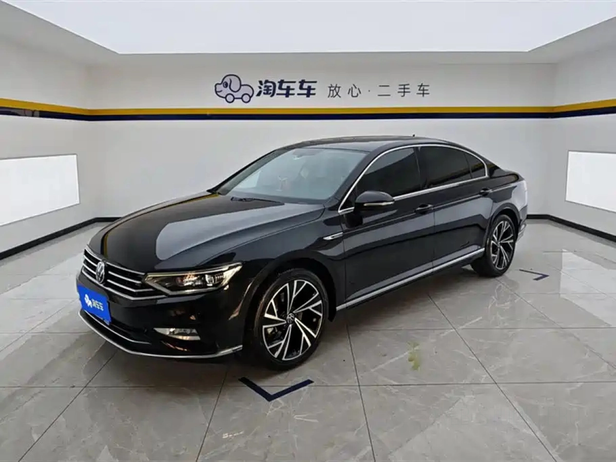 VOLKSWAGEN MAGOTAN  2022