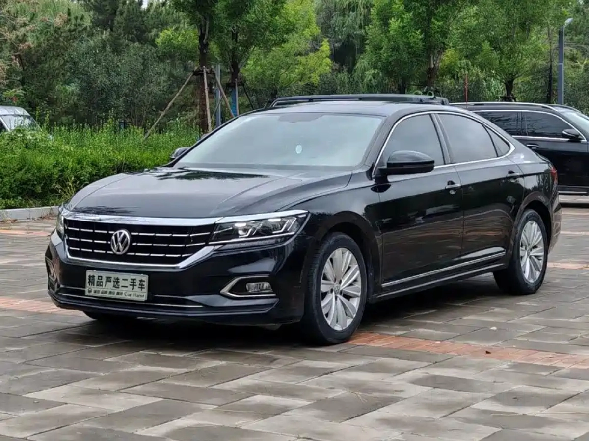 VOLKSWAGEN PASSAT  2020