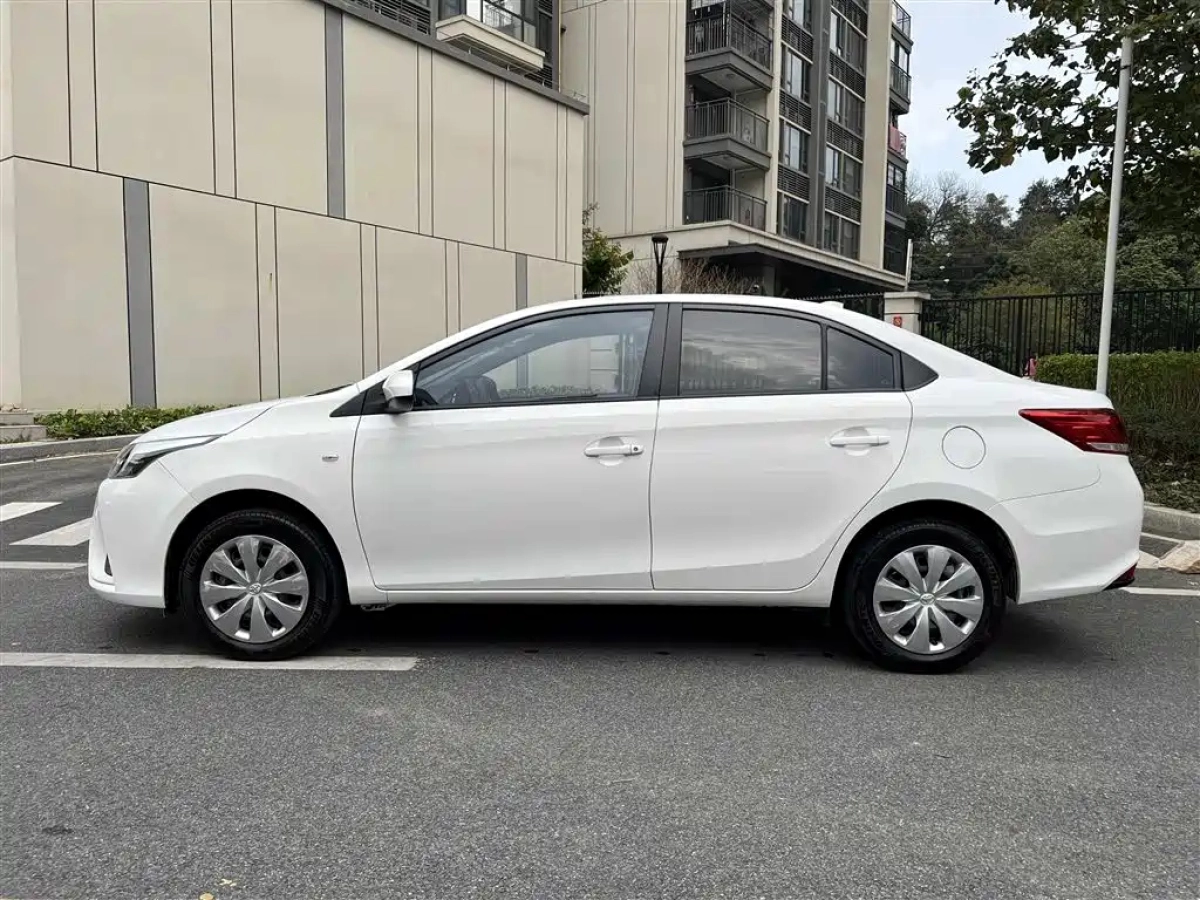 TOYOTA YARIS L ZHIXIANG