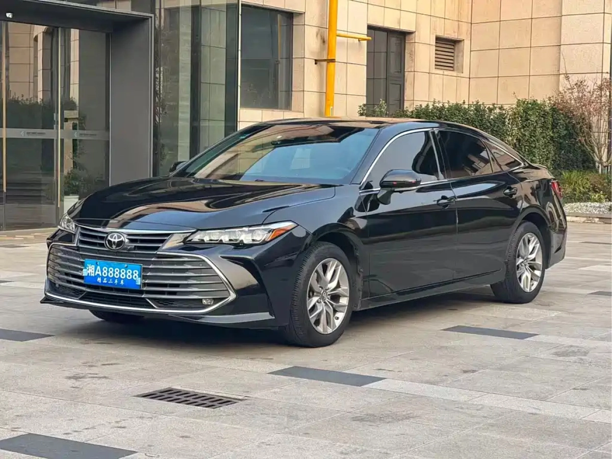 TOYOTA AVALON  2020