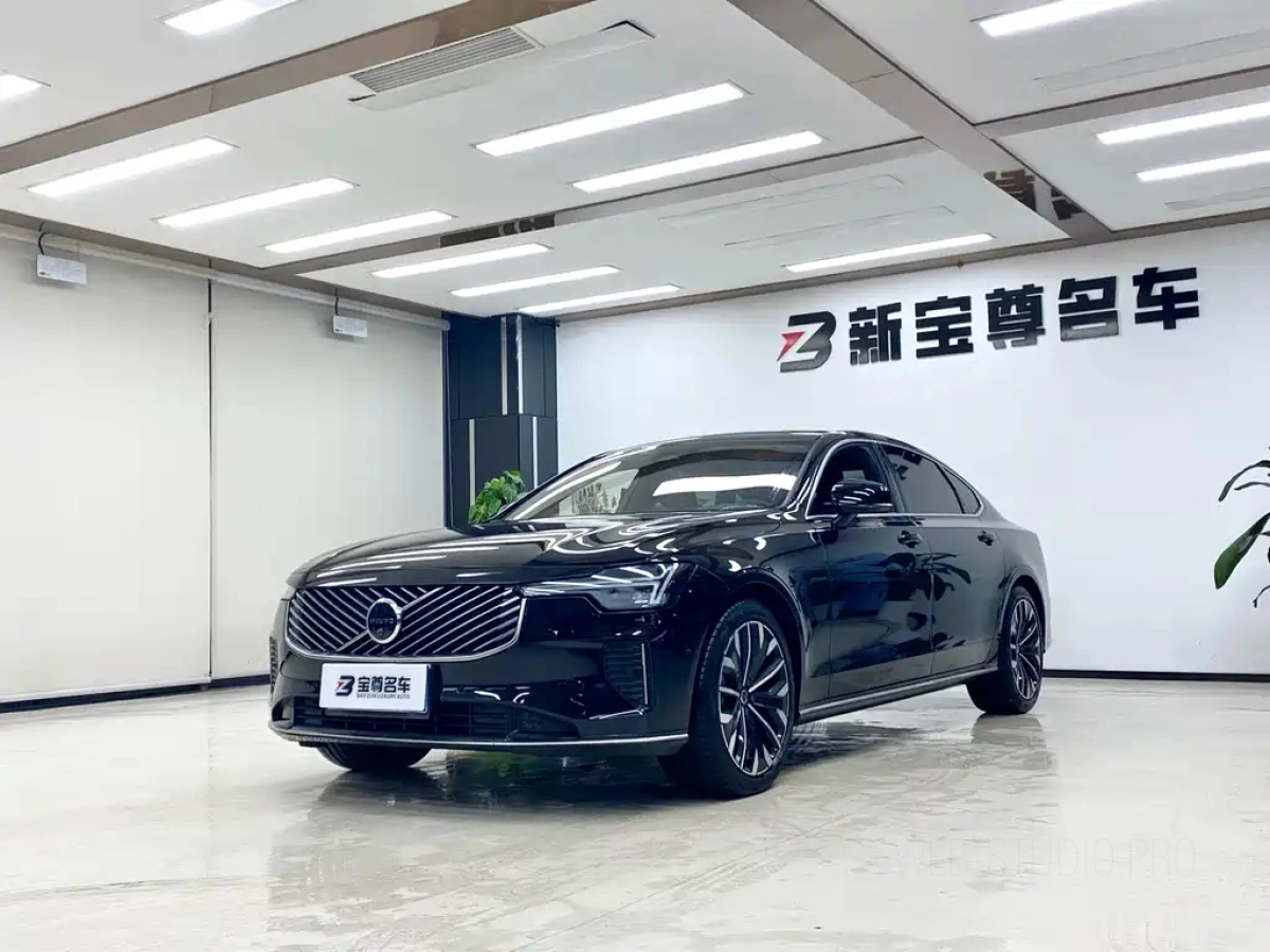 VOLVO S90  2025