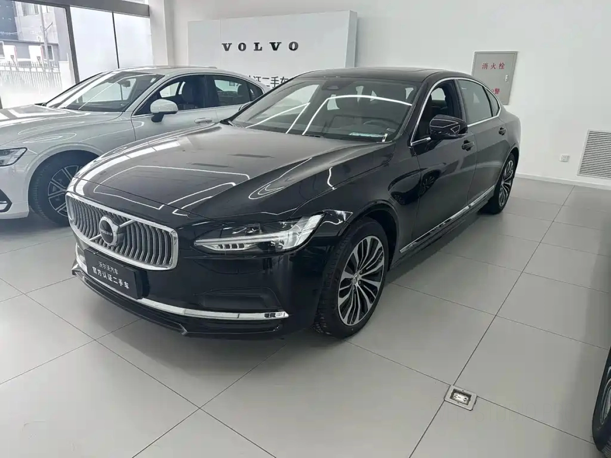 VOLVO S90  2025
