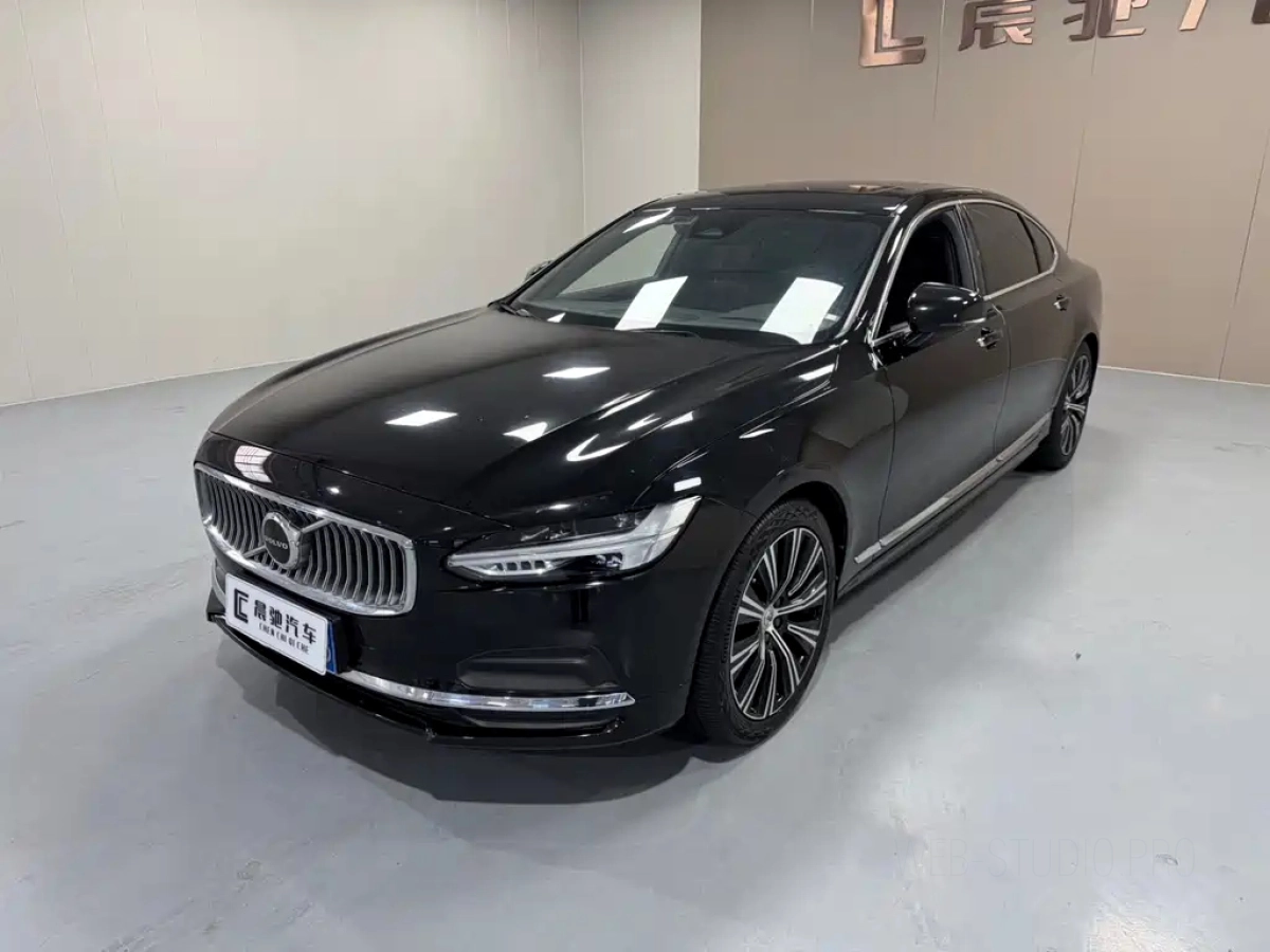 VOLVO S90  2023