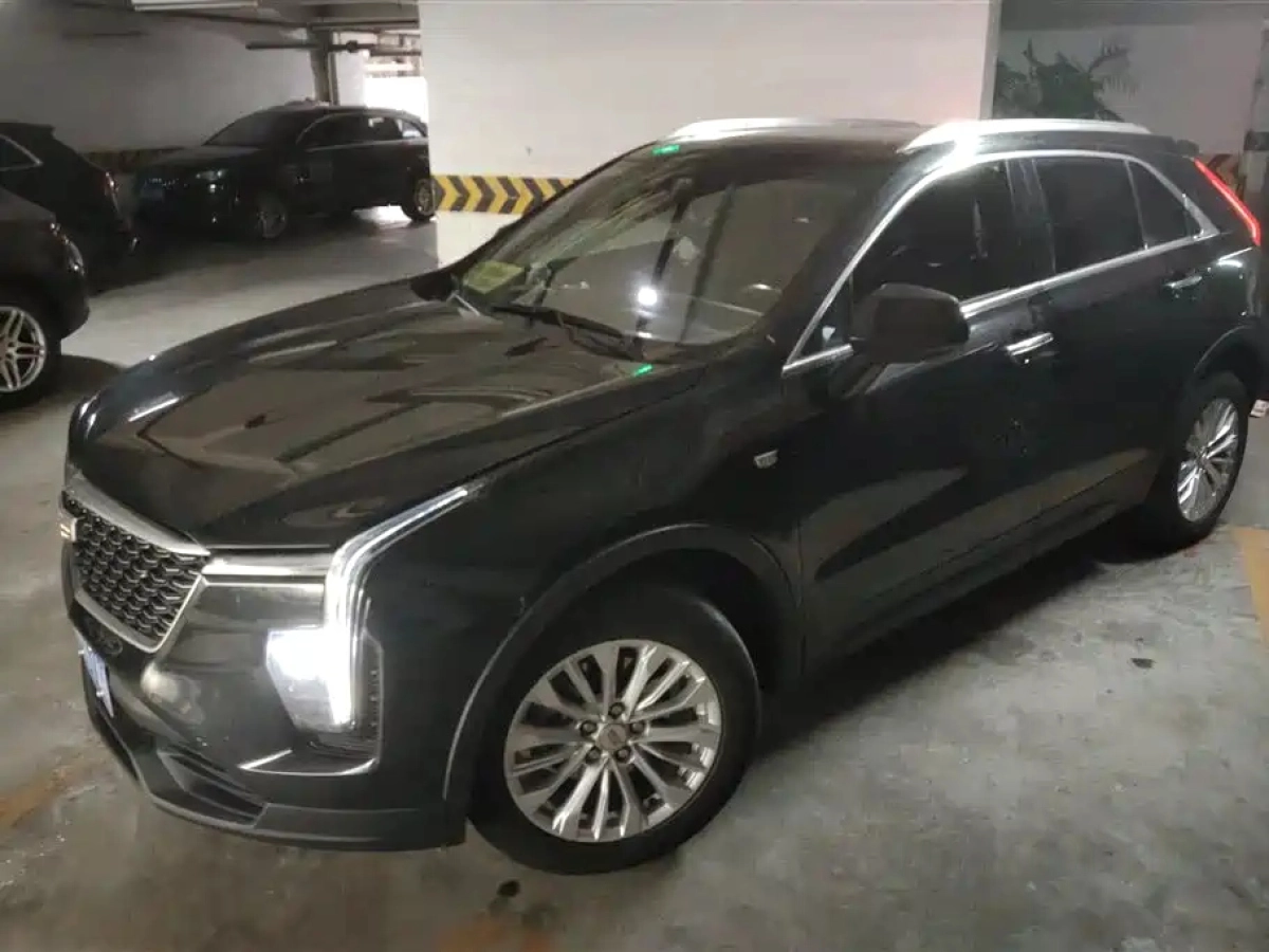 CADILLAC XT4  2024