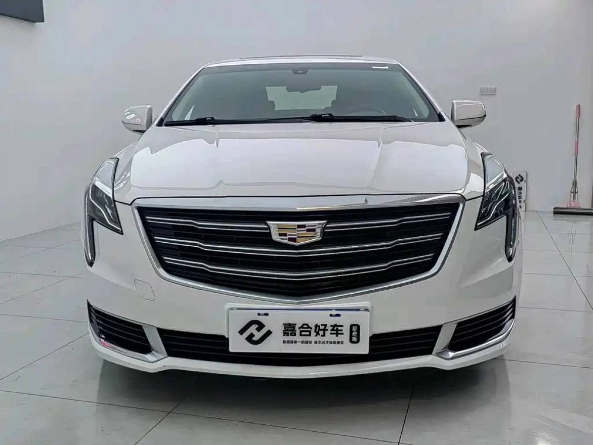 CADILLAC XTS