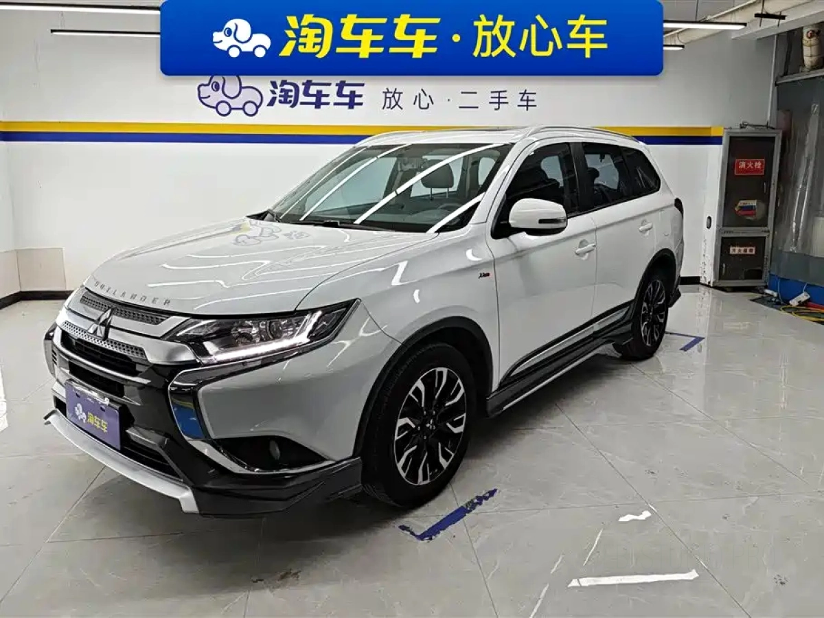 MITSUBISHI OUTLANDER  2021