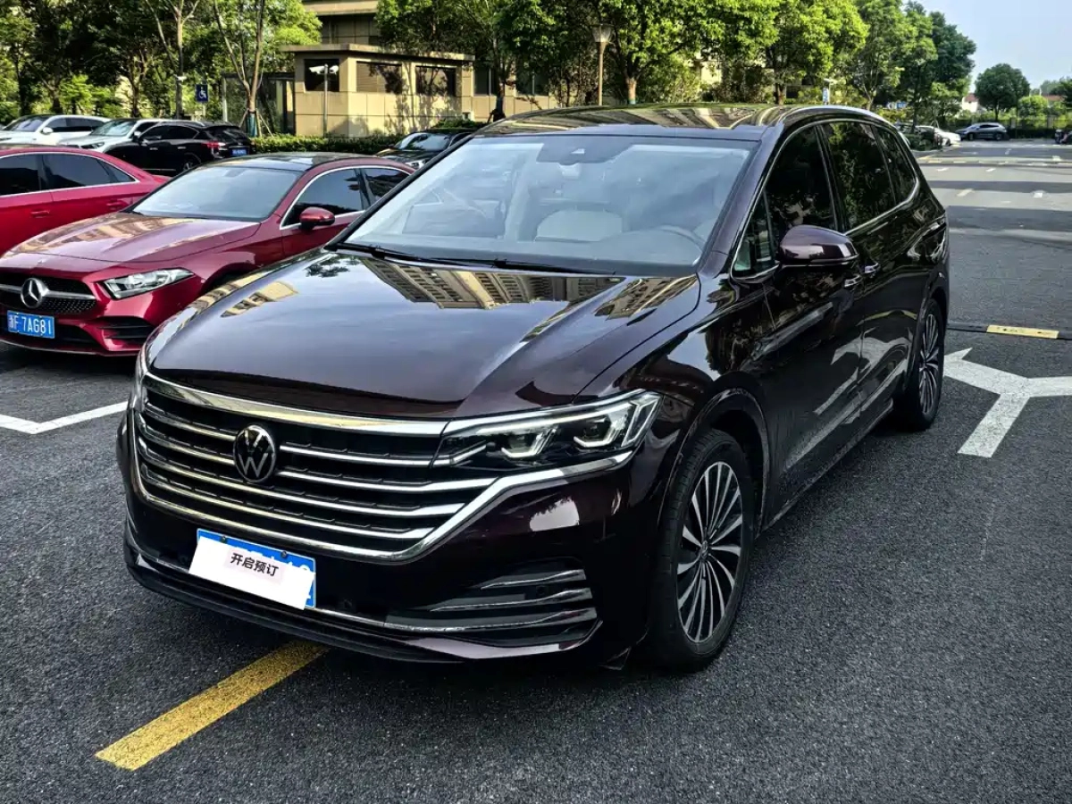 VOLKSWAGEN VILORAN  2022