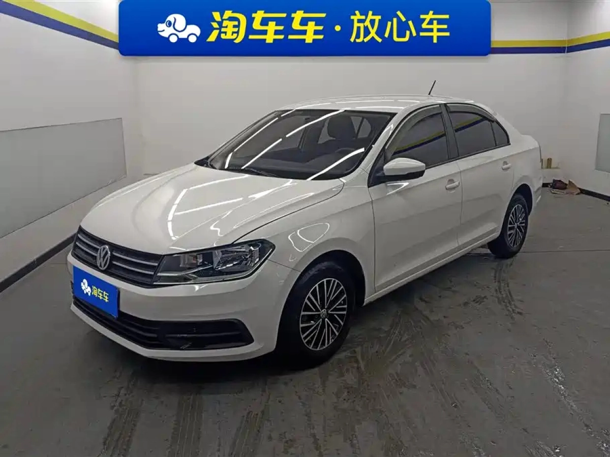 VOLKSWAGEN SANTANA  2022