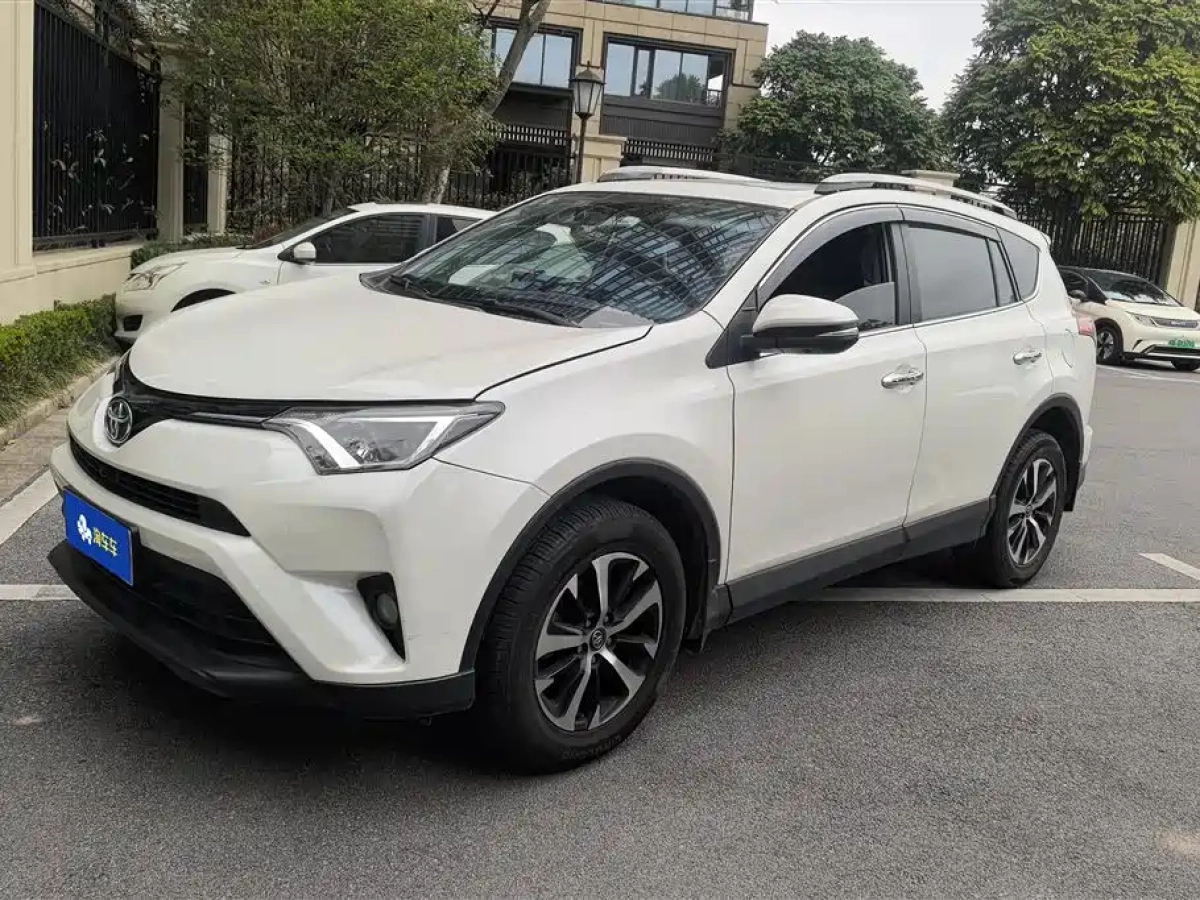 TOYOTA RAV4  2019