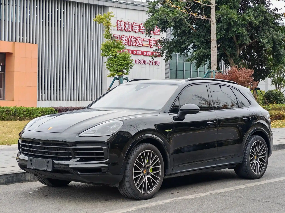 PORSCHE CAYENNE NEW ENERGY  2023