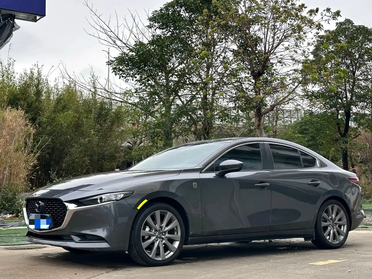 MAZDA 3 AXELA