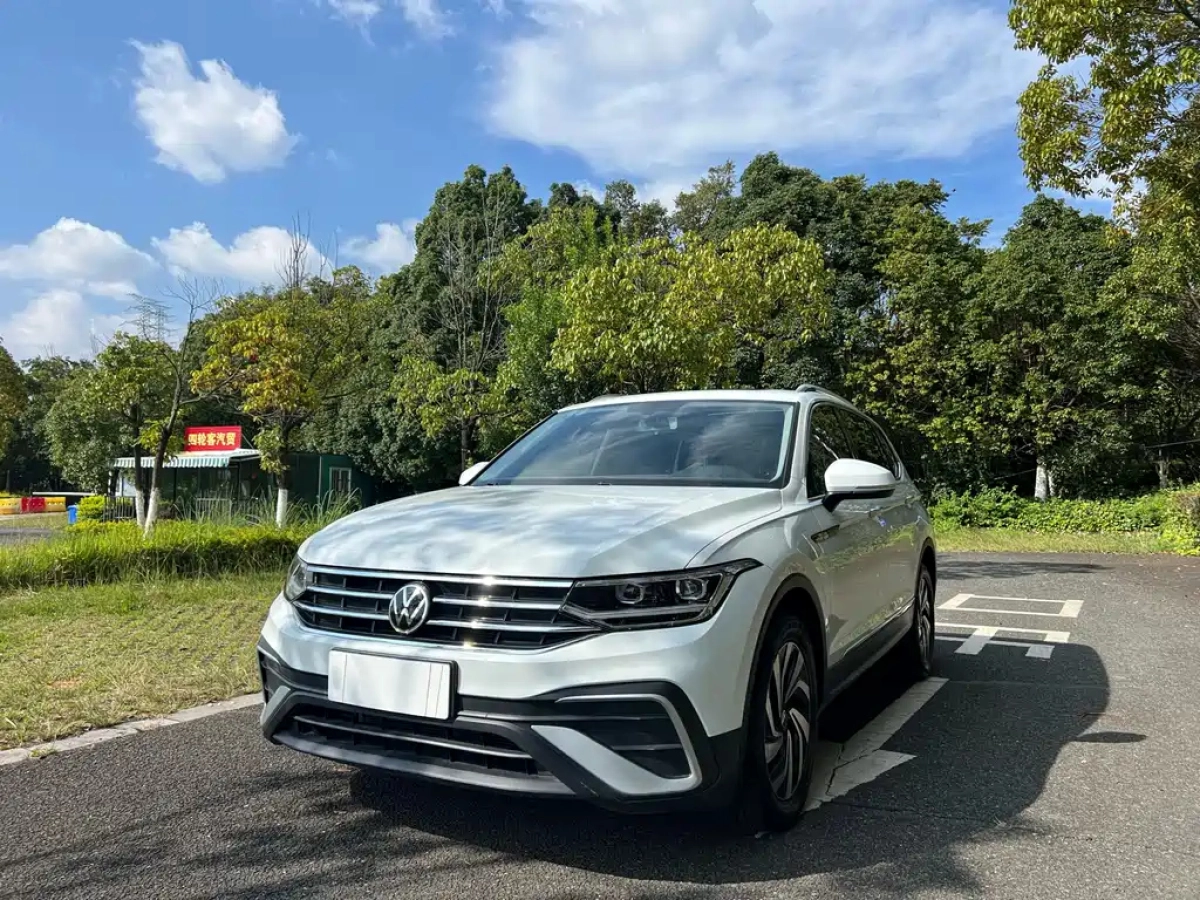 VOLKSWAGEN TIGUAN L  2023