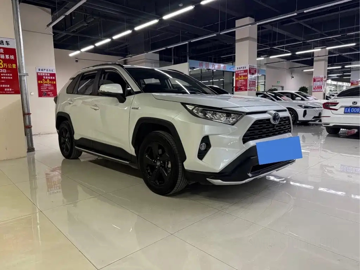 TOYOTA RAV4