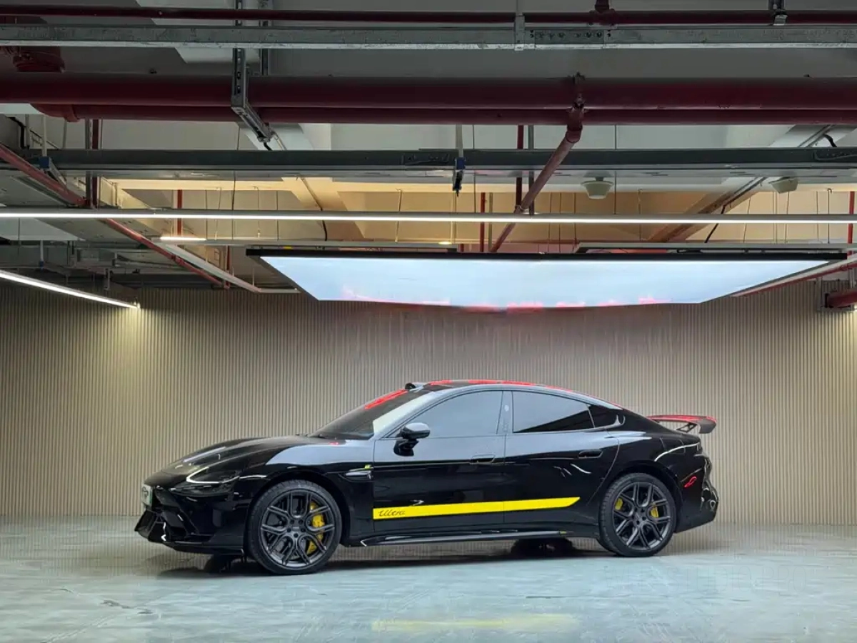 XIAOMI AUTO SU7 ULTRA  2025