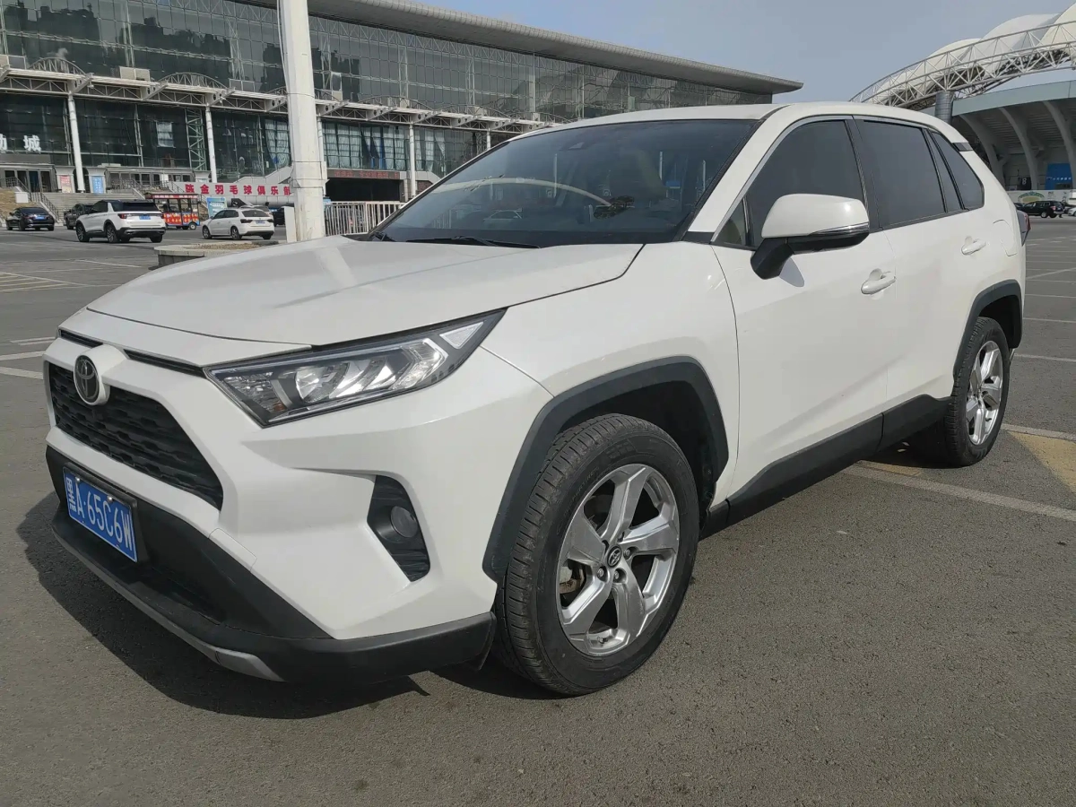 TOYOTA RAV4  2021