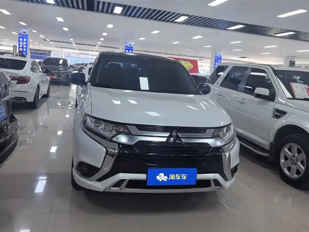 MITSUBISHI OUTLANDER