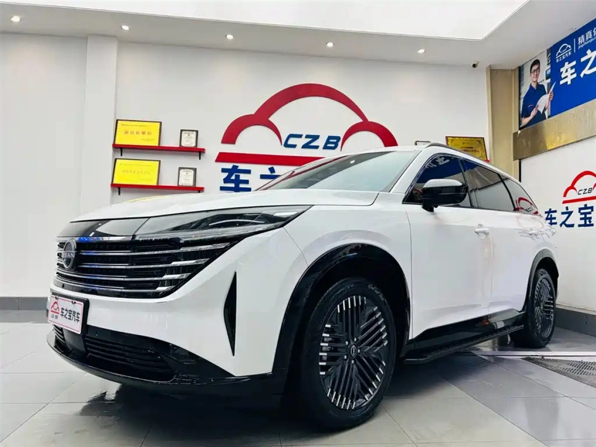 NISSAN PATHFINDER  2024