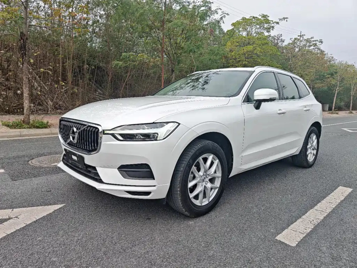 VOLVO XC60  2019
