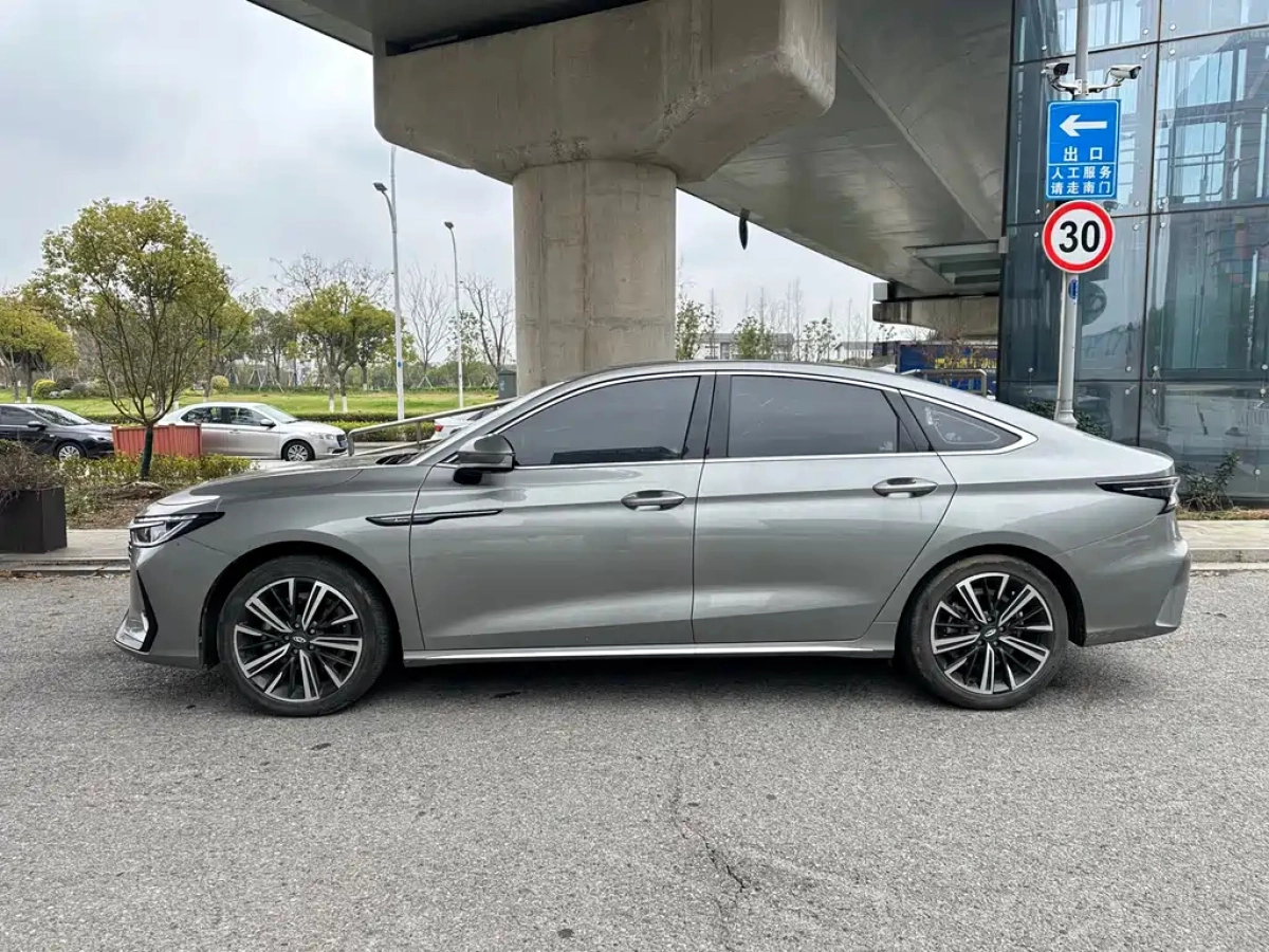 CHERY ARRIZO 8  2023