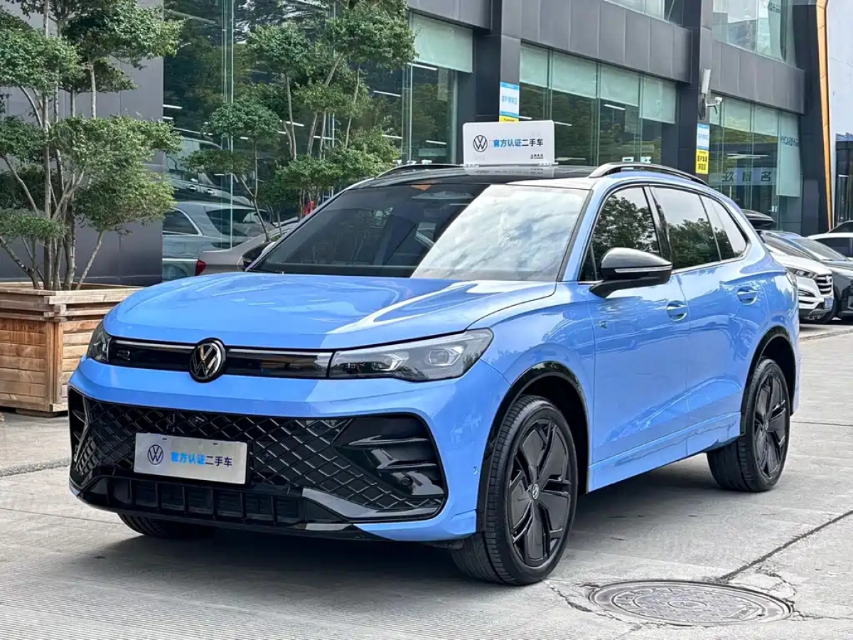 VOLKSWAGEN TIGUAN L  2024