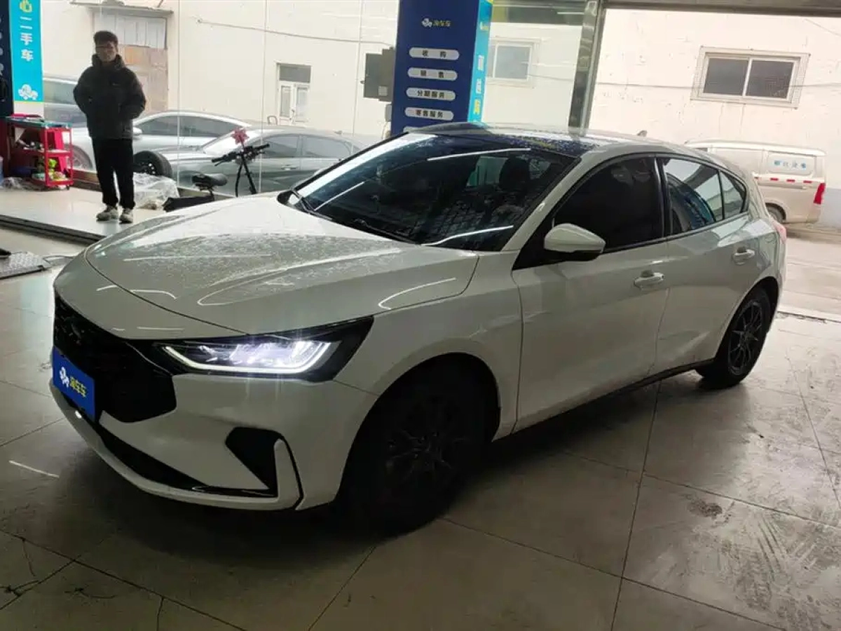 FORD FOCUS  2022