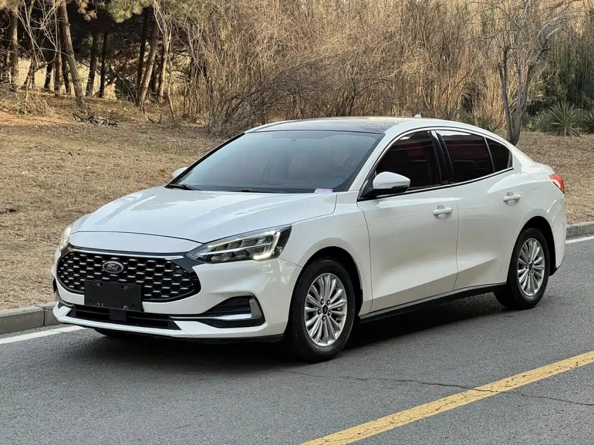 FORD FOCUS  2021
