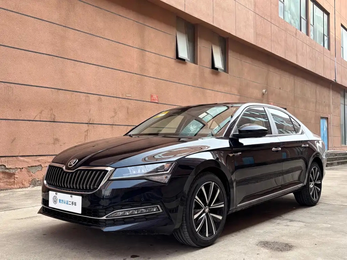 SKODA SUPERB  2026