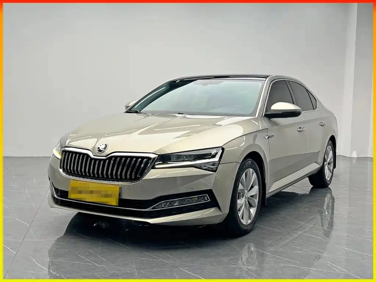 SKODA SUPERB  2021