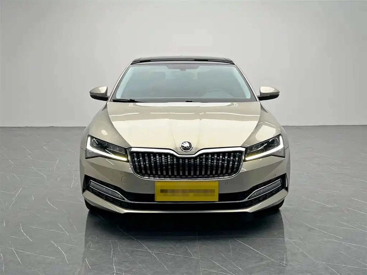 SKODA SUPERB