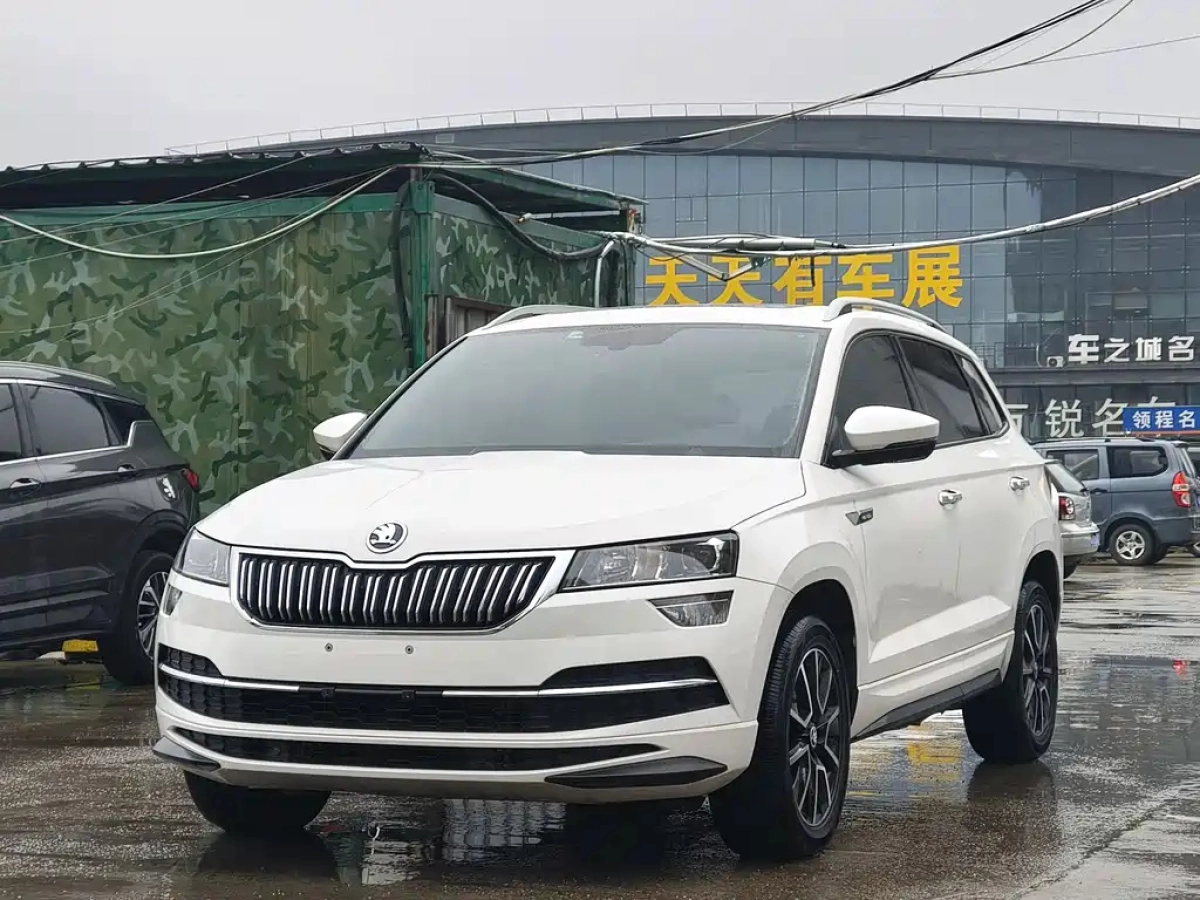 SKODA KAROQ  2023