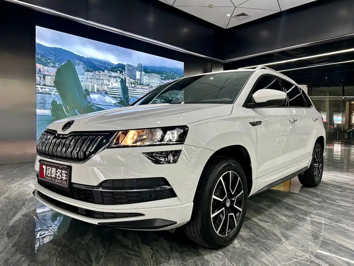 SKODA KAROQ  2024