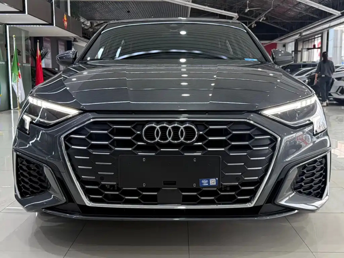 AUDI A3  2023
